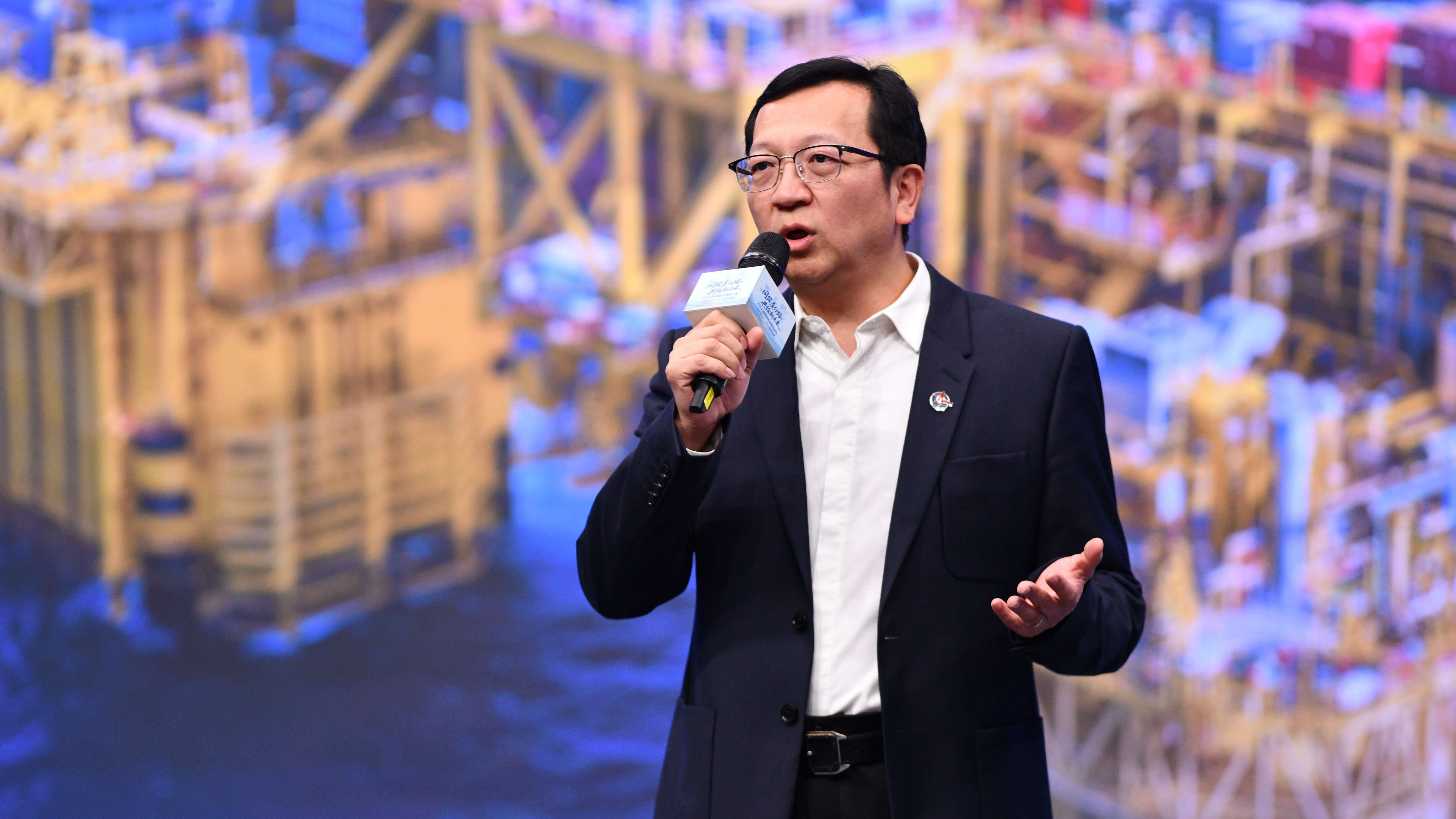 中国海油展演《一个看似不可能的抉择》